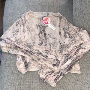 Womens crop- long sleeve tee! Size medium! New!